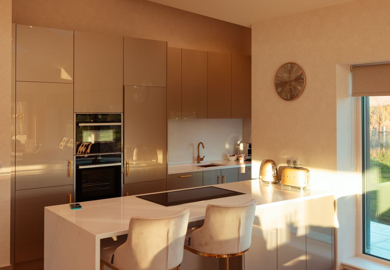 Cottage in Maam cross - Lake Cottage