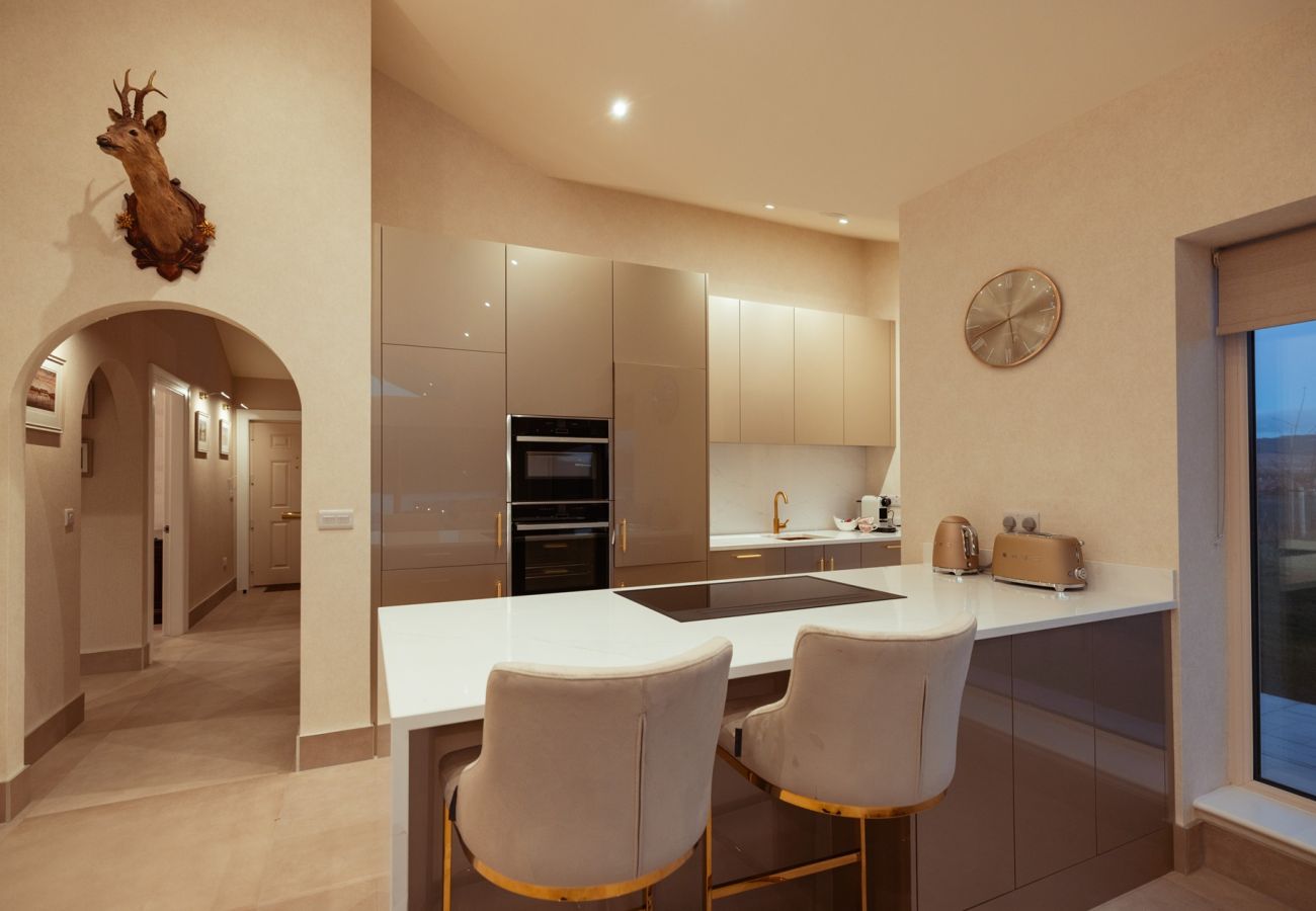 Cottage in Maam cross - Lake Cottage