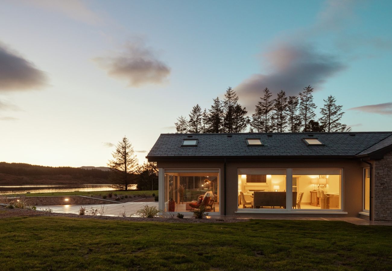 Cottage in Maam cross - Lake Cottage