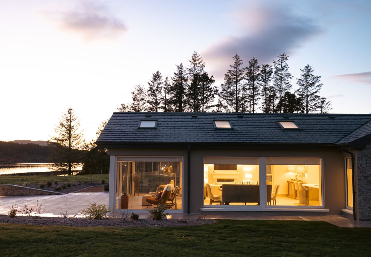 Cottage in Maam cross - Lake Cottage