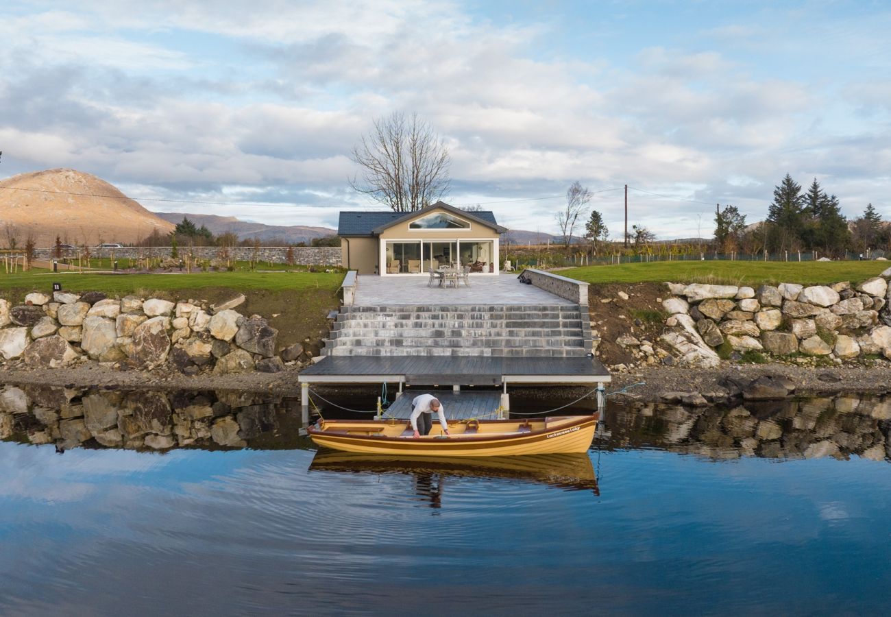 Cottage in Maam cross - Lake Cottage