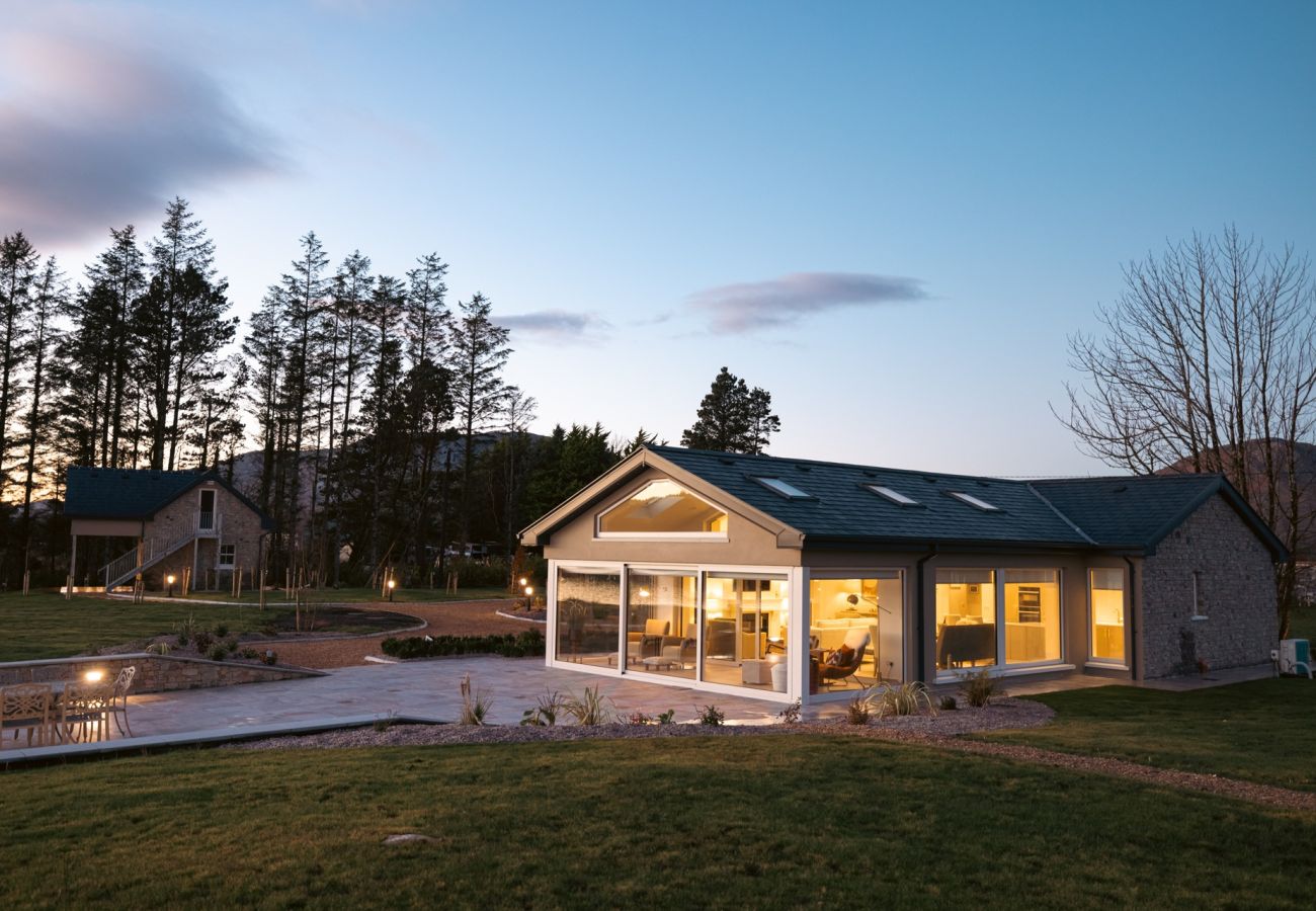 Cottage in Maam cross - Lake Cottage