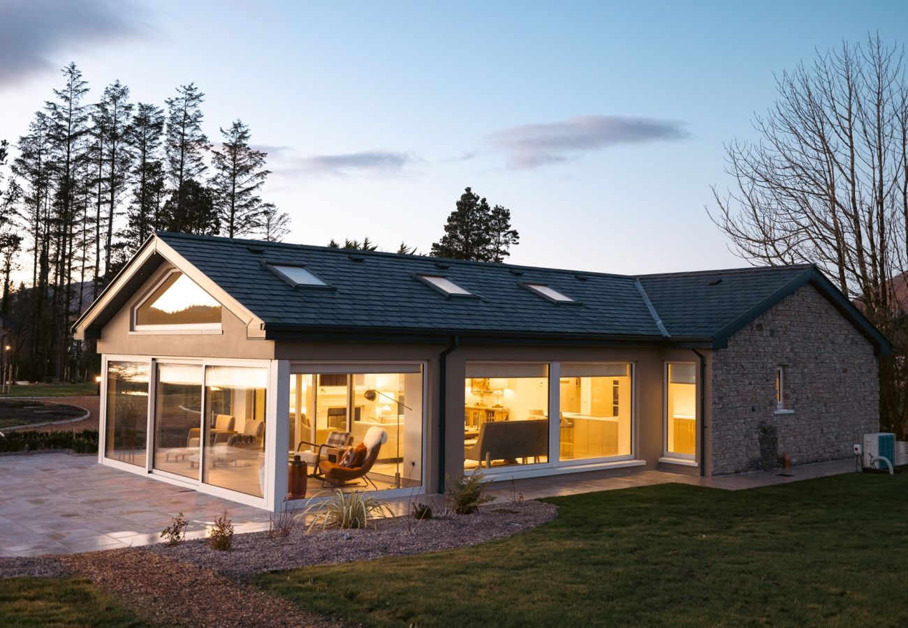 Cottage in Maam cross - Lake Cottage