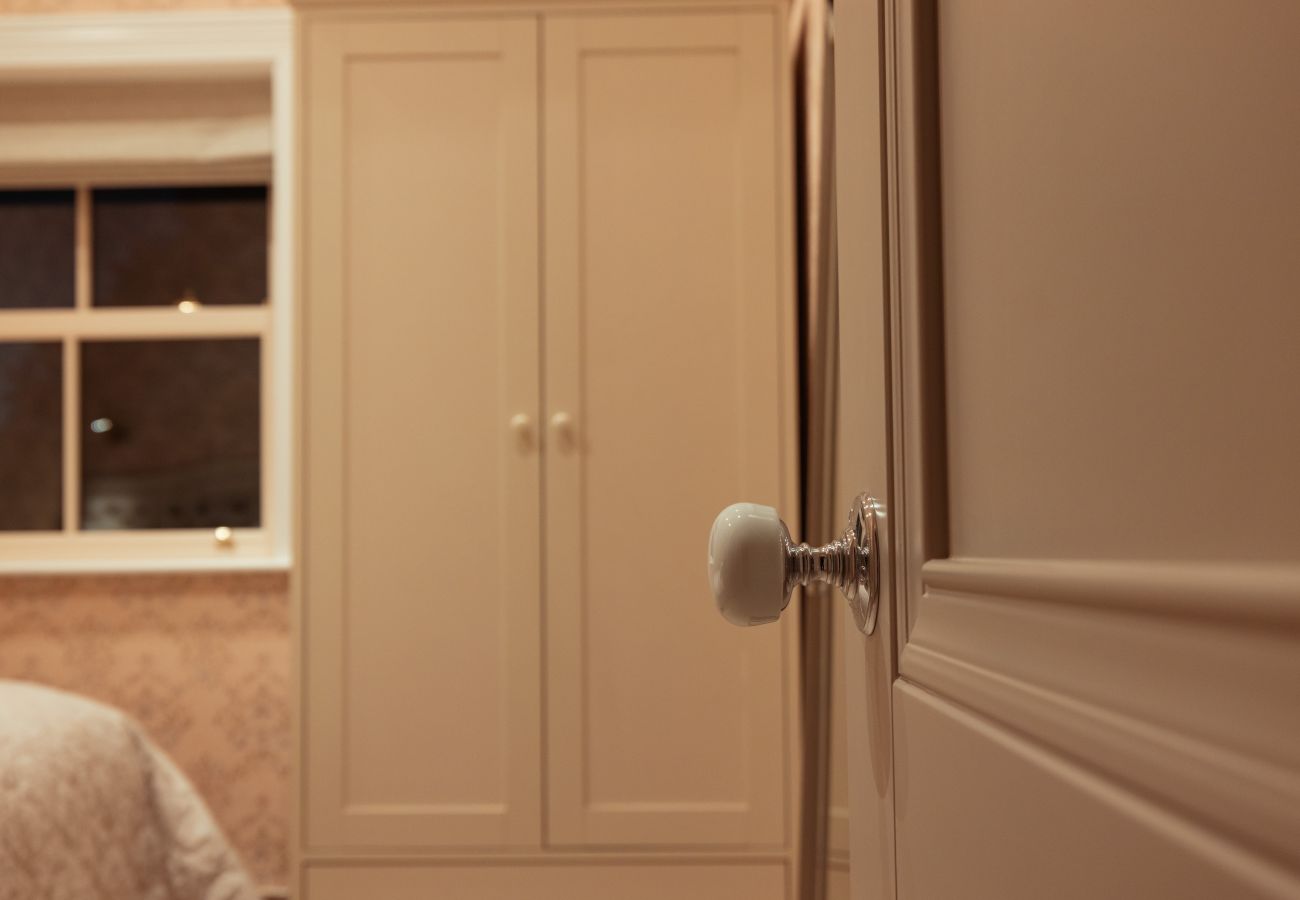 Cottage in Maam cross - Lake Cottage