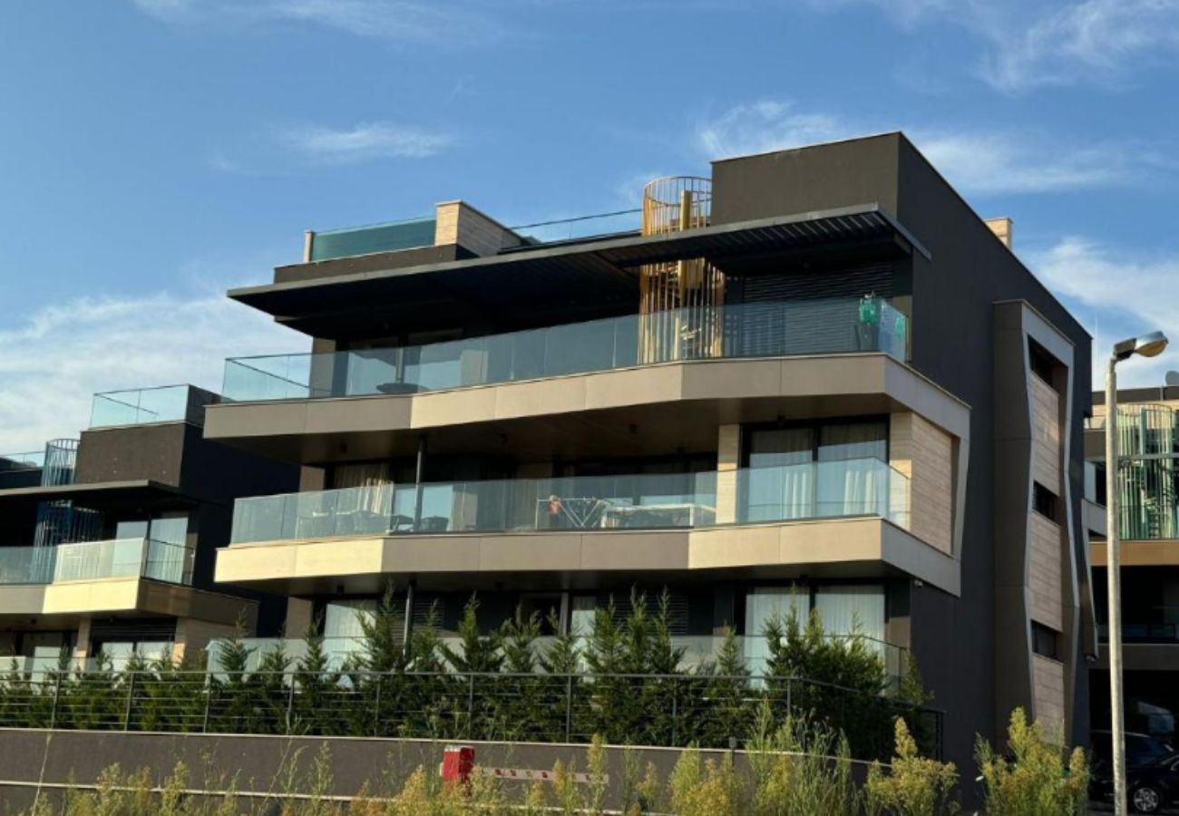 Apartment in Zadar - Beautiful apartment right by the sea with a view