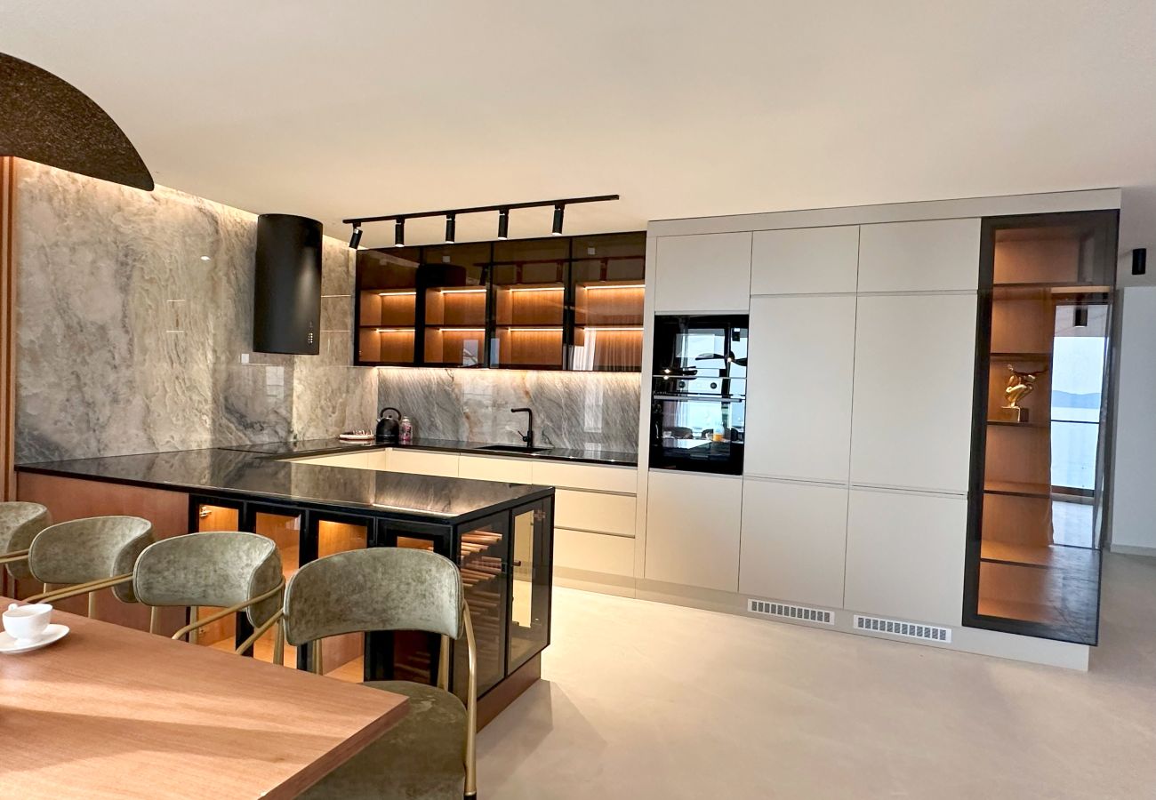 Apartment in Zadar - Beautiful apartment right by the sea with a view