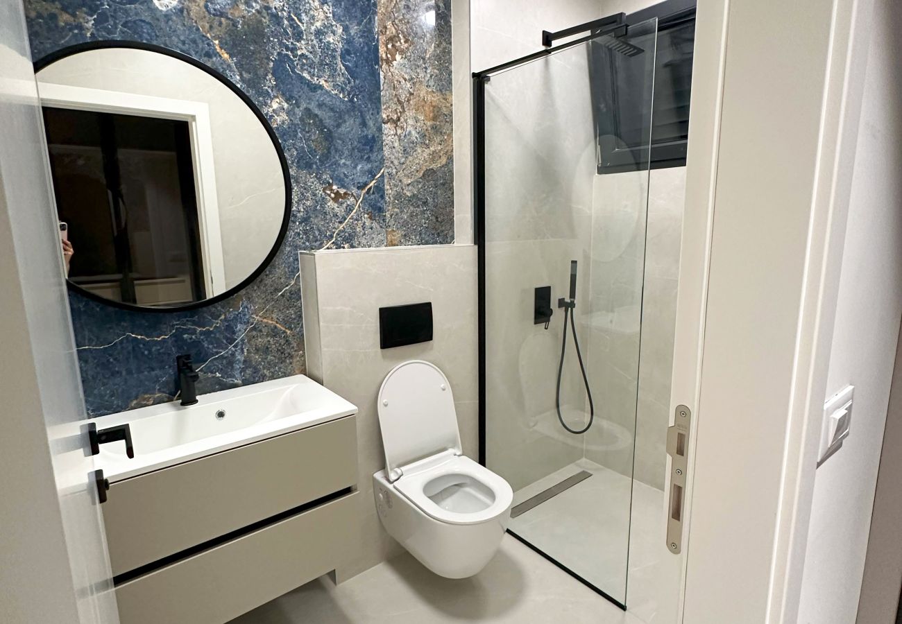 Apartment in Zadar - Beautiful apartment right by the sea with a view