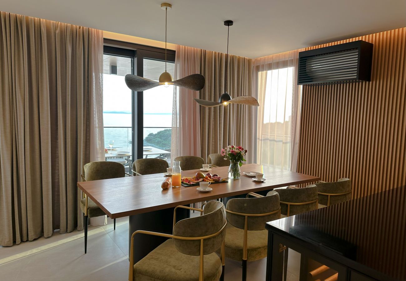 Apartment in Zadar - Beautiful apartment right by the sea with a view