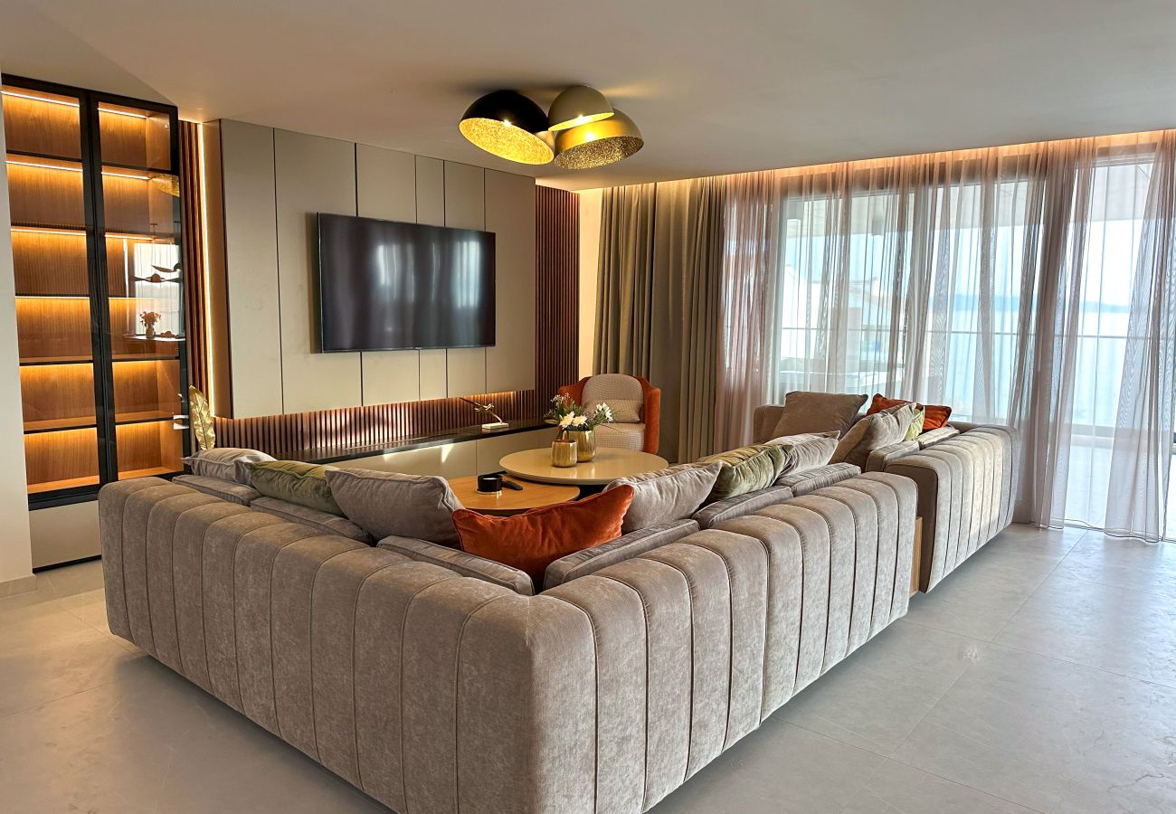 Apartment in Zadar - Beautiful apartment right by the sea with a view