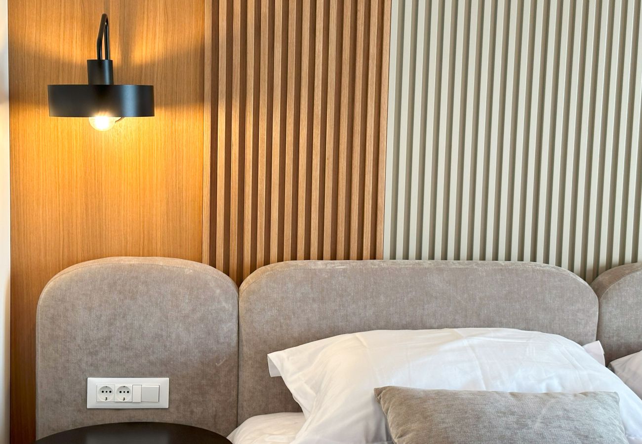 Apartment in Zadar - Beautiful apartment right by the sea with a view