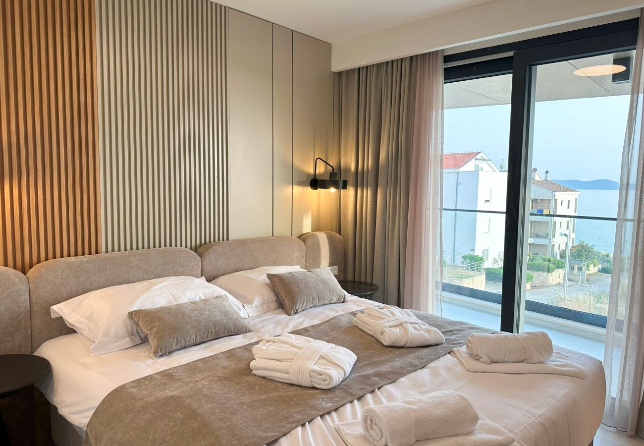 Apartment in Zadar - Beautiful apartment right by the sea with a view