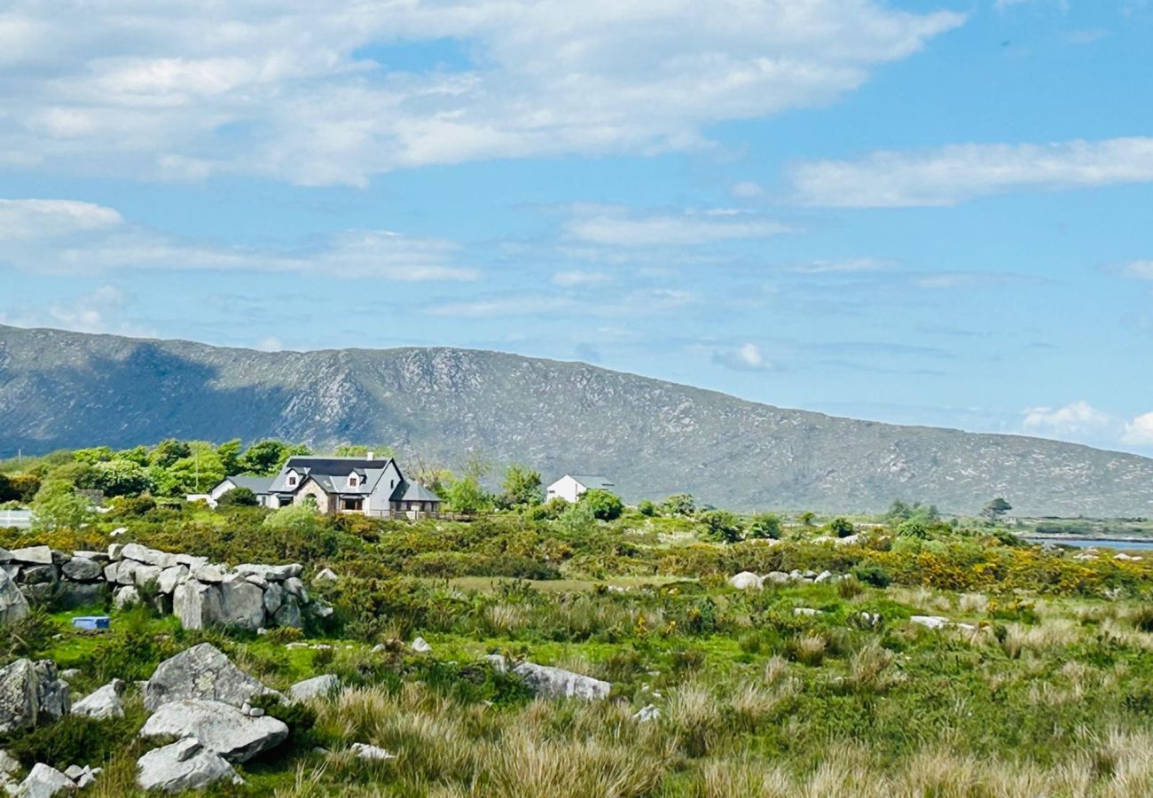 House in Rosmuck - Hawthorn House - Luxurious stay with scenic views