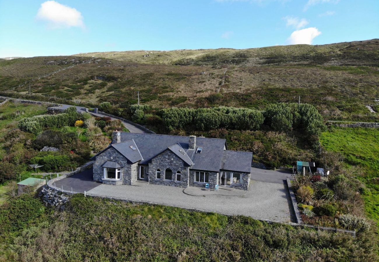 House in Clifden - Once Upon a Tide has magnificent sea views