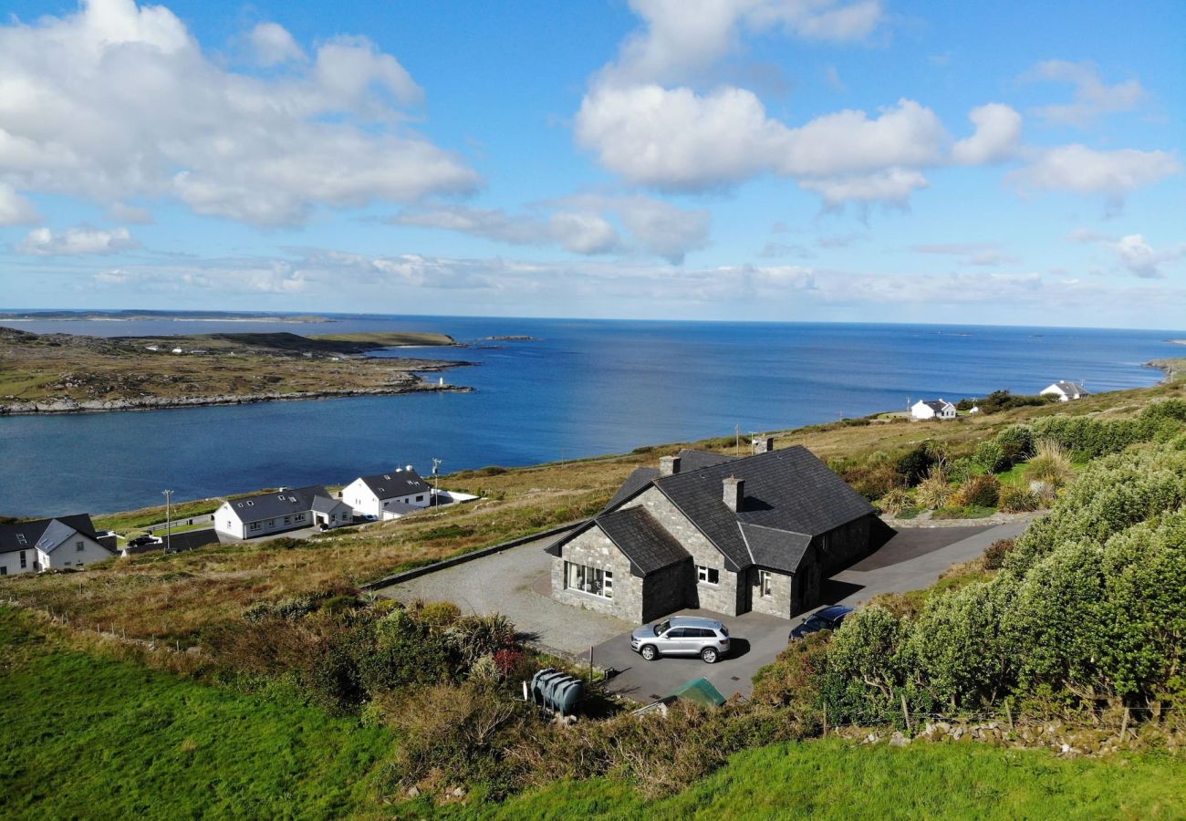 House in Clifden - Once Upon a Tide has magnificent sea views