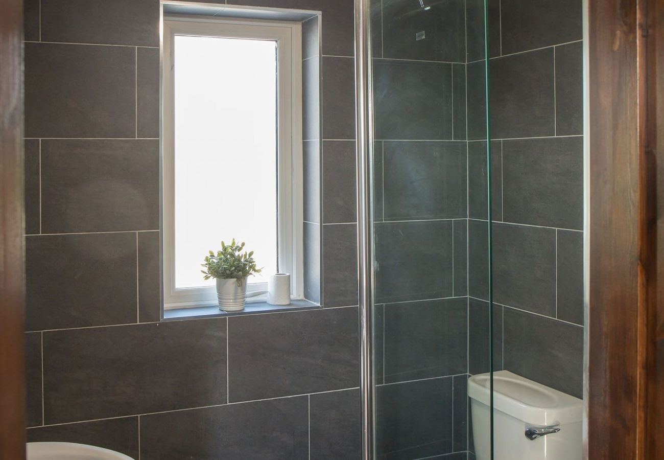 House in Ballyconneely - Paddy Carroll's Cottage where one can relax unwind