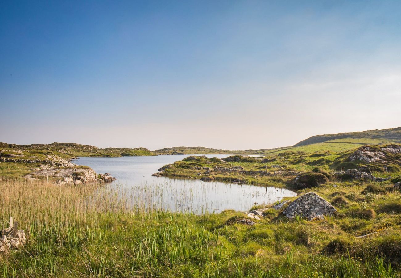 House in Ballyconneely - Paddy Carroll's Cottage where one can relax unwind