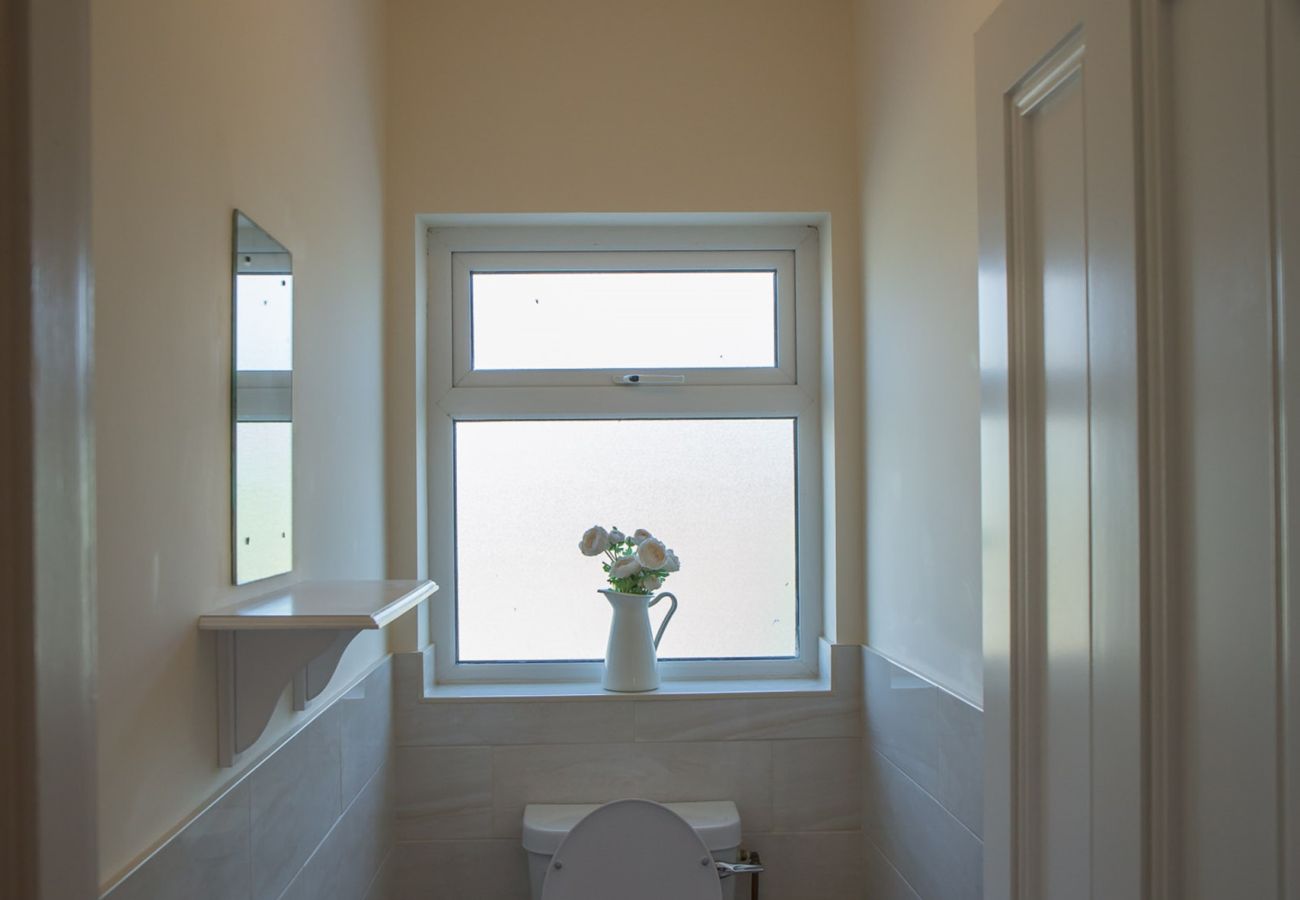 House in Ballyconneely - Paddy Carroll's Cottage where one can relax unwind