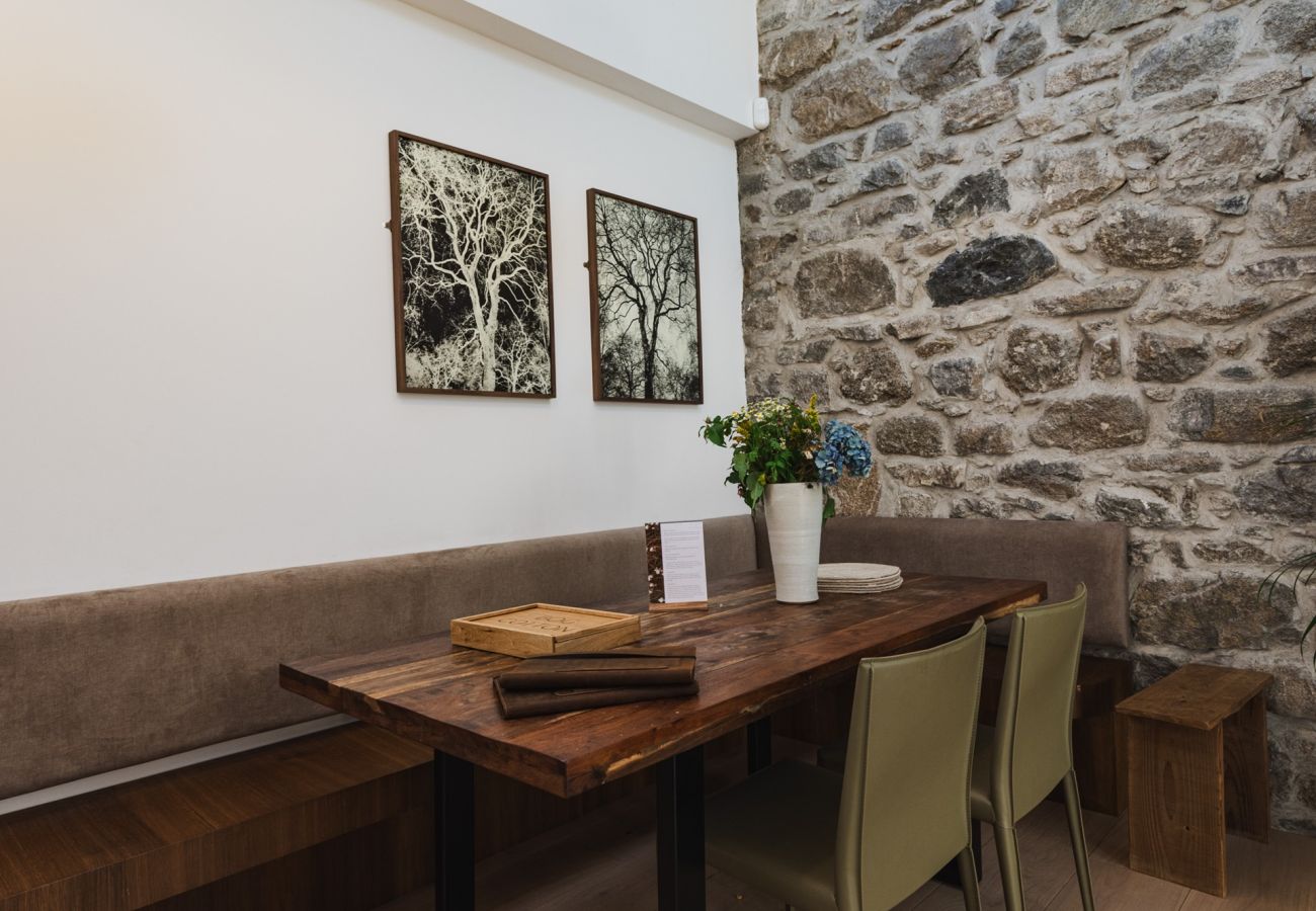 Cottage in Roundstone - Bog Cotton Luxury Cottage - Within The Village