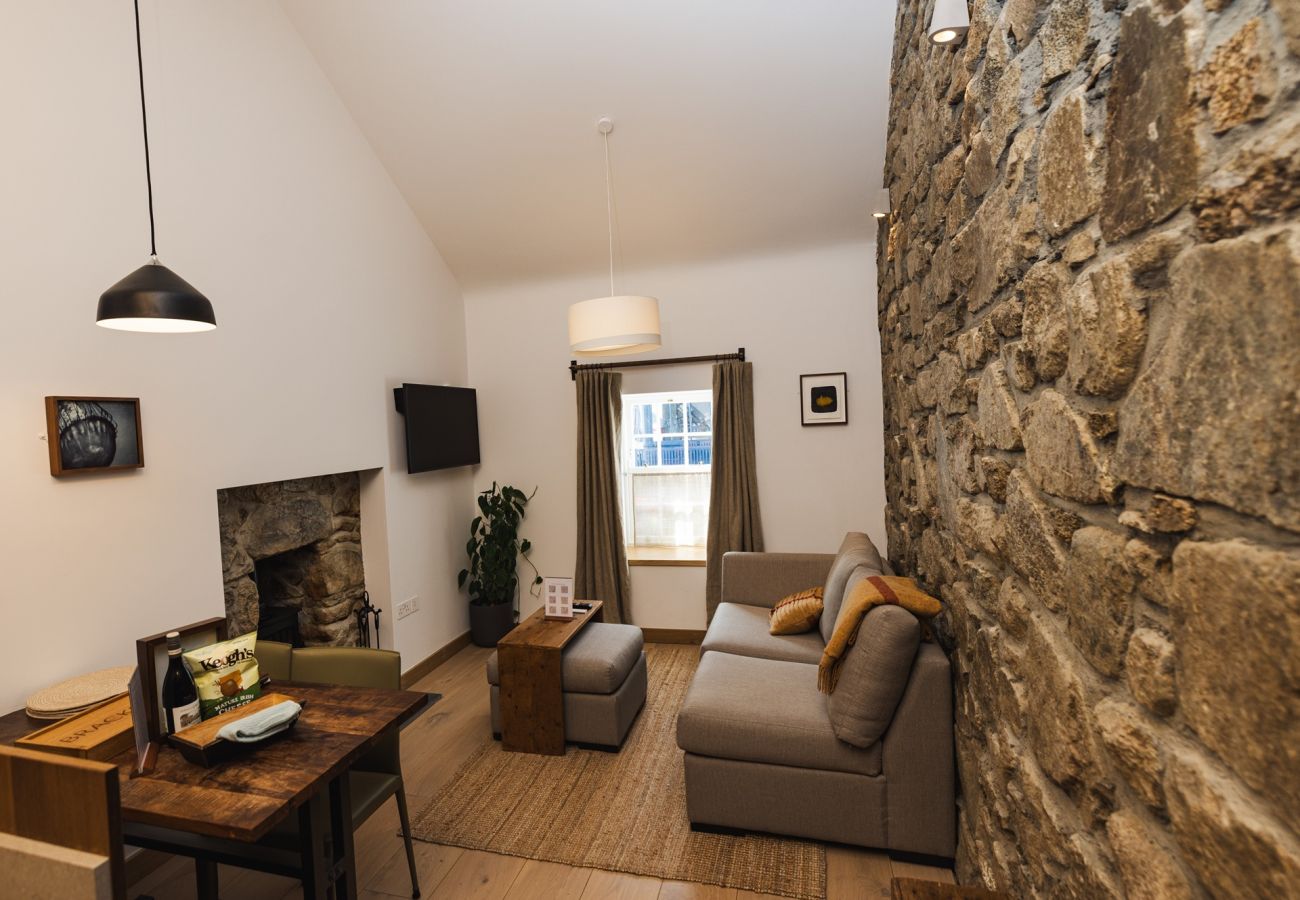 Cottage in Roundstone - Bracken Luxury Cottage - Within The Village 
