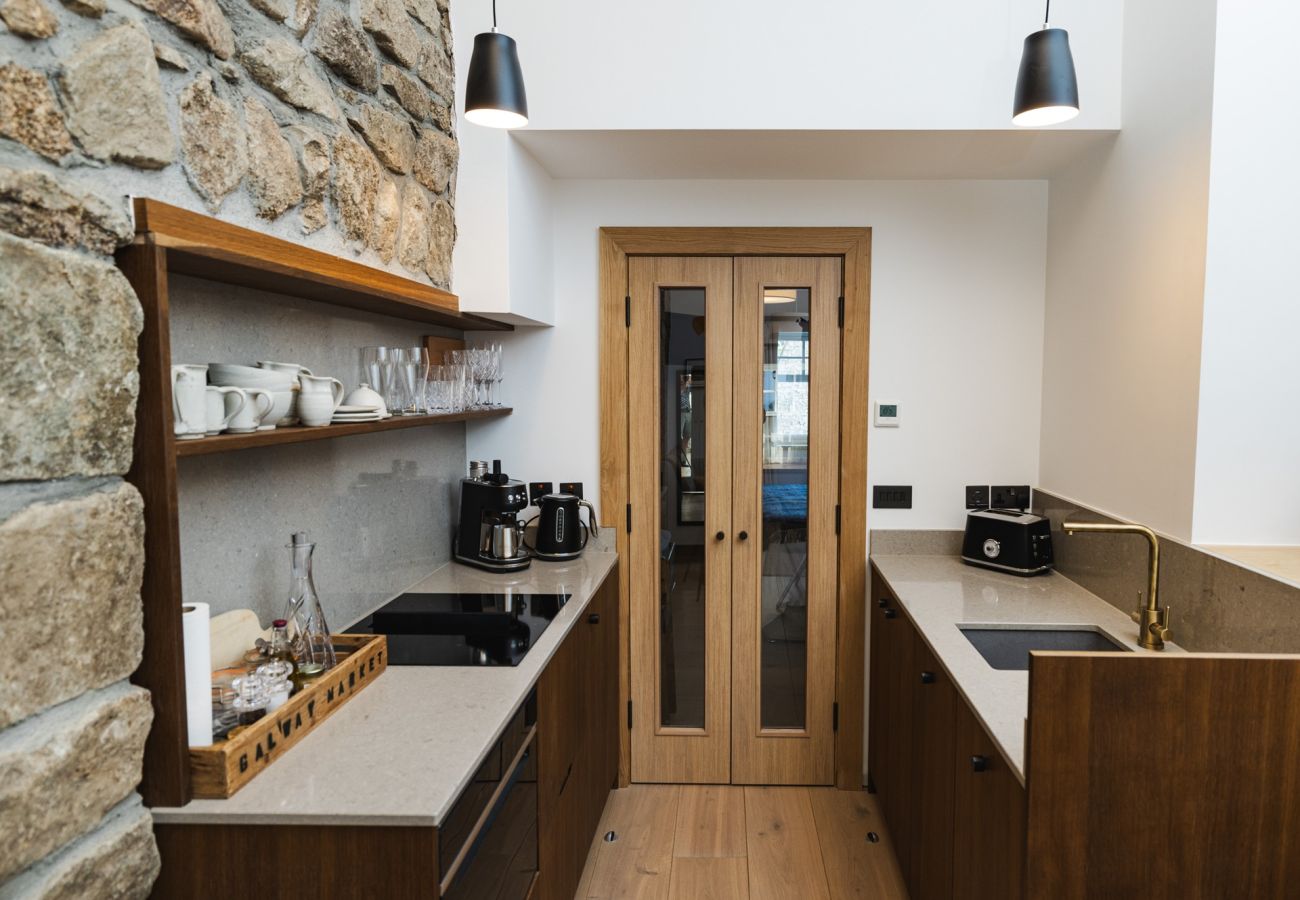 Cottage in Roundstone - Bracken Luxury Cottage - Within The Village 