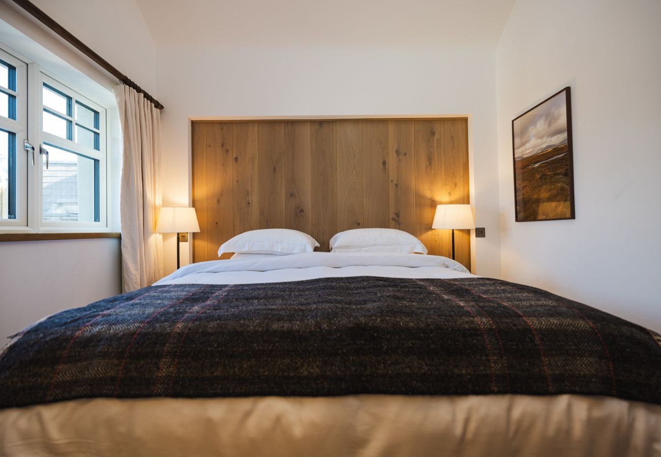 Cottage in Roundstone - Bracken Luxury Cottage - Within The Village 