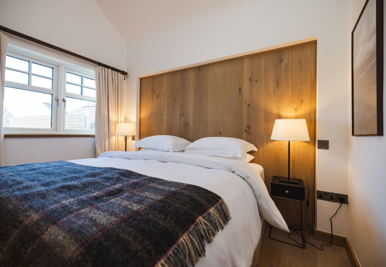 Cottage in Roundstone - Bracken Luxury Cottage - Within The Village 