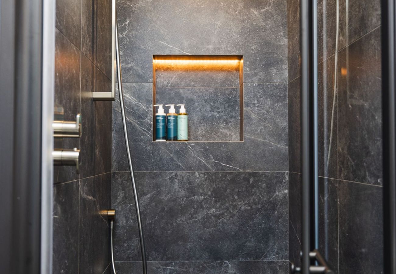 Cottage in Roundstone - Bracken Luxury Cottage - Within The Village 