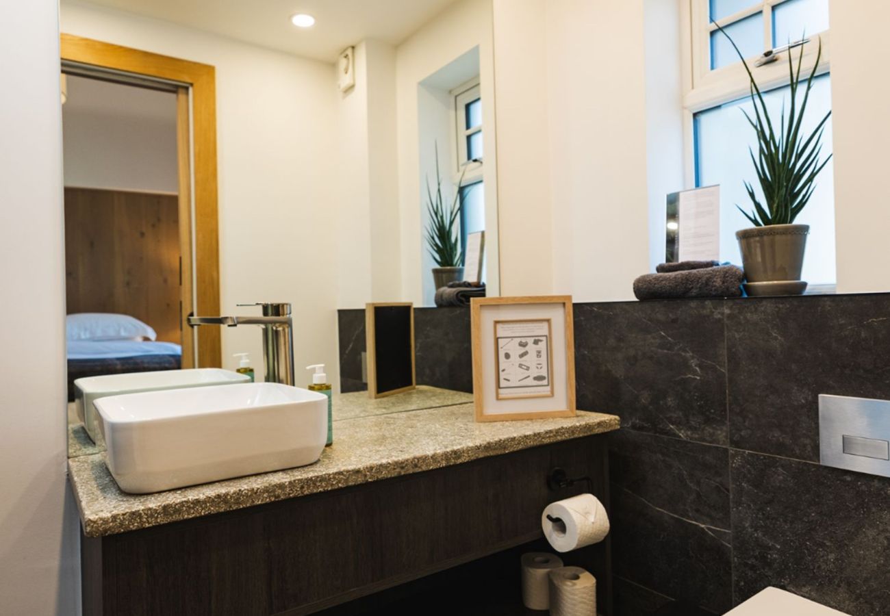 Cottage in Roundstone - Bracken Luxury Cottage - Within The Village 