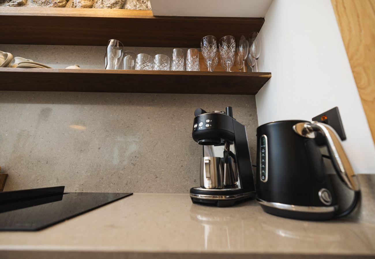 Cottage in Roundstone - Bracken Luxury Cottage - Within The Village 