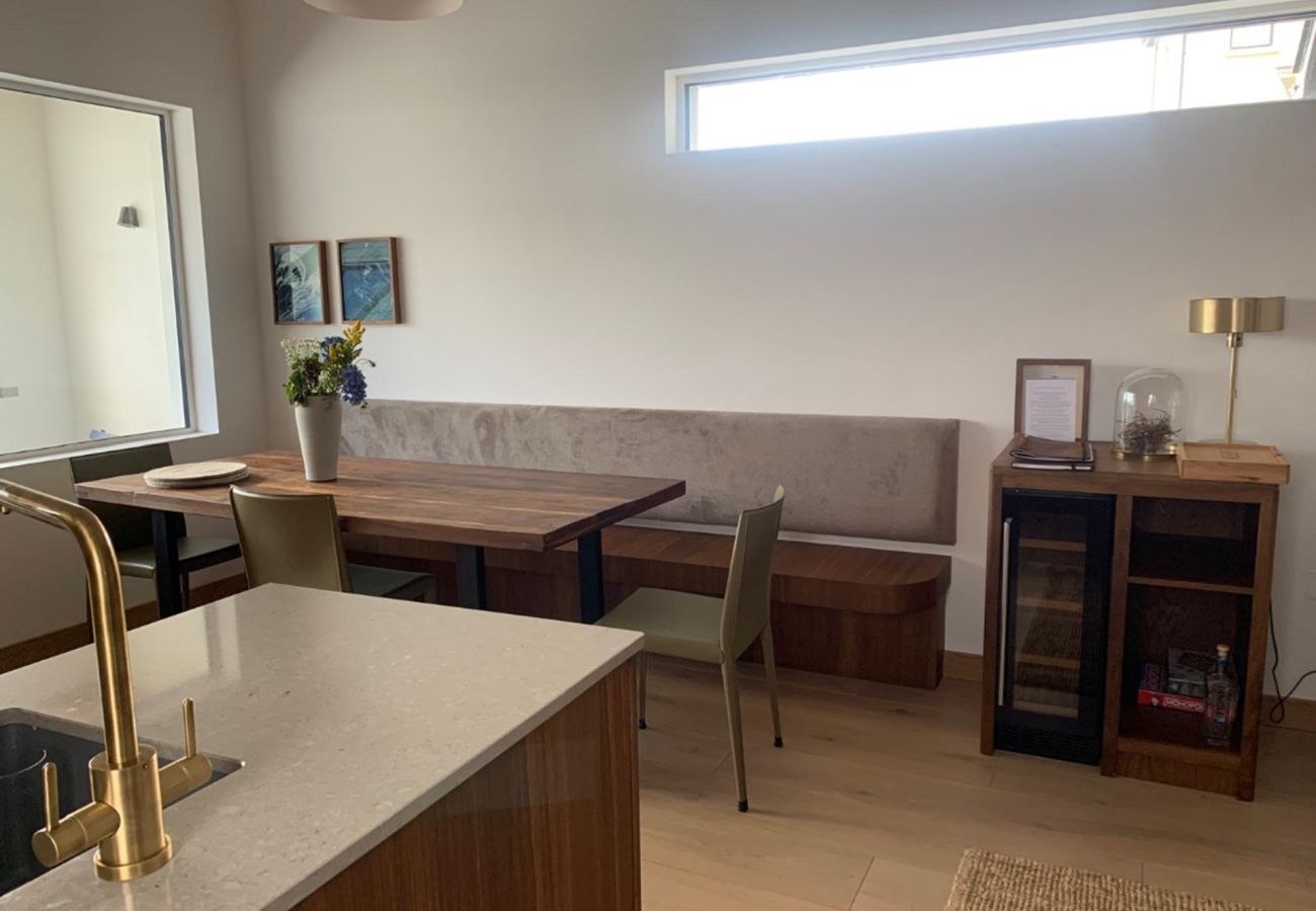 Terraced House in Roundstone - Kelp Luxury Cottage - Within The Village