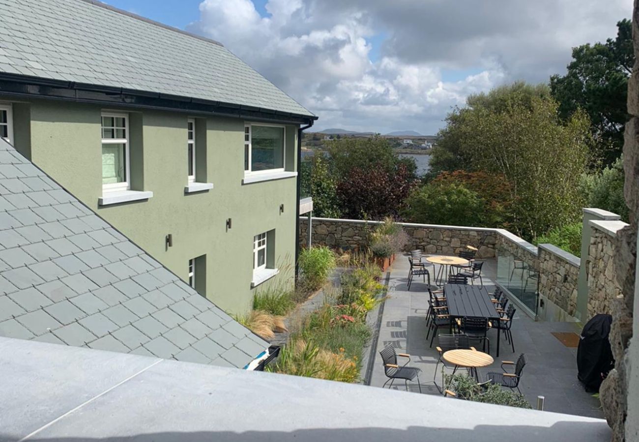 Terraced House in Roundstone - Kelp Luxury Cottage - Within The Village