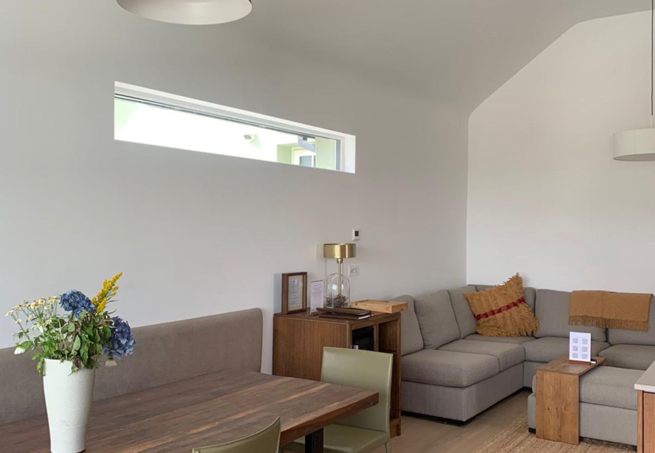 Terraced House in Roundstone - Kelp Luxury Cottage - Within The Village