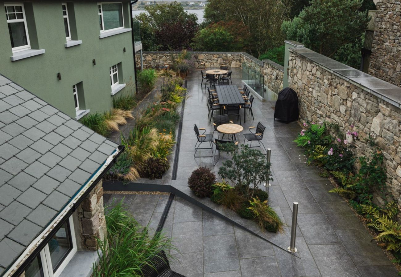 Terraced House in Roundstone - Kelp Luxury Cottage - Within The Village
