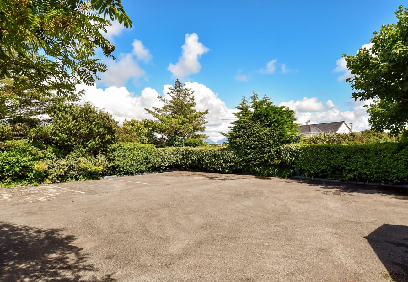 House in Ballyconneely - Mannin Lodge by Connemara Shores