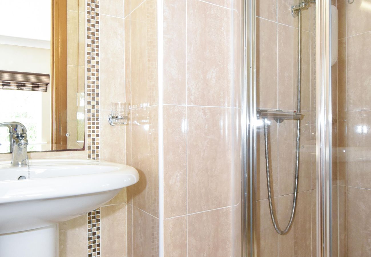 House in Ballyconneely - Mannin Lodge by Connemara Shores