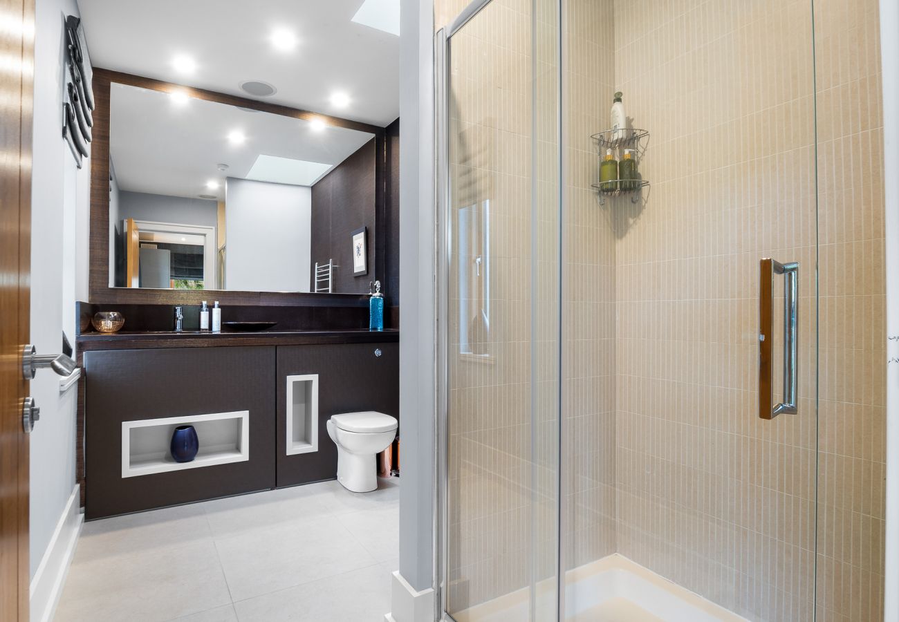 Villa in Clifden - Suaimhneas Villa with Castle and Sea Views 