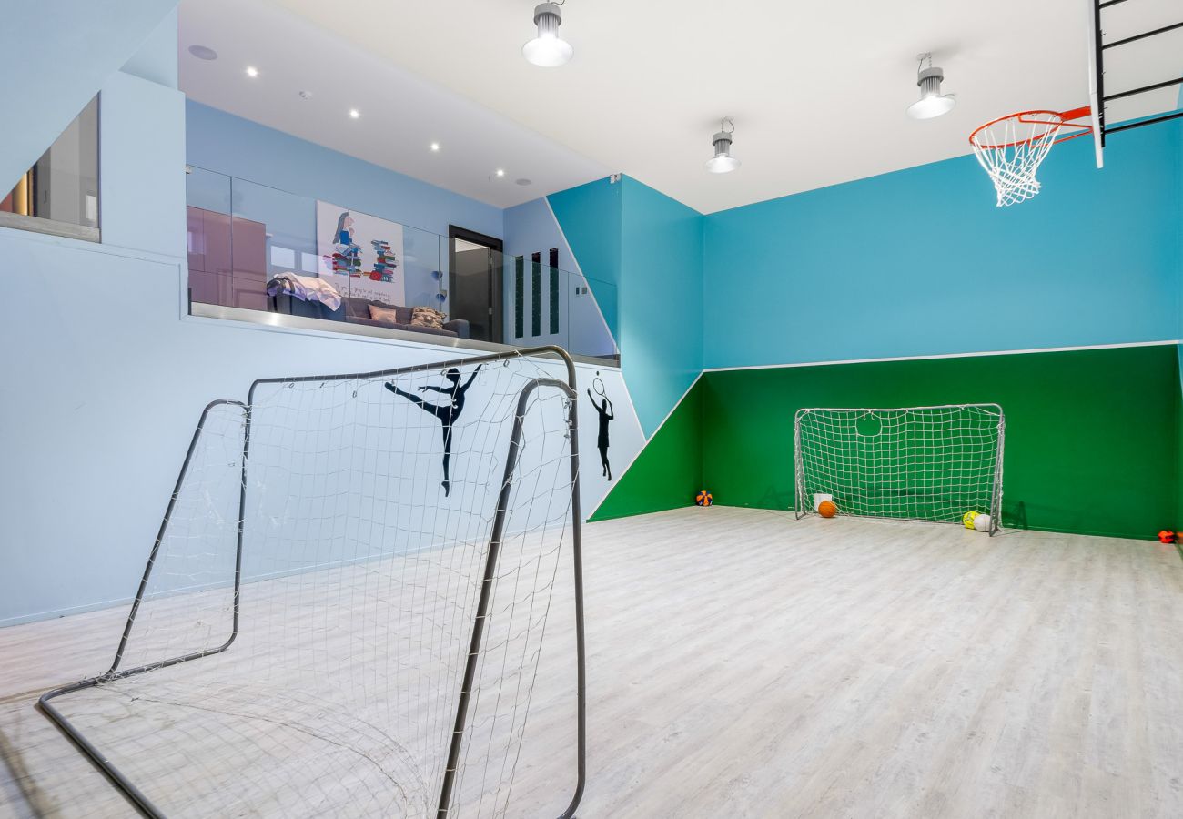 Villa in Clifden - Suaimhneas Villa with Castle and Sea Views 