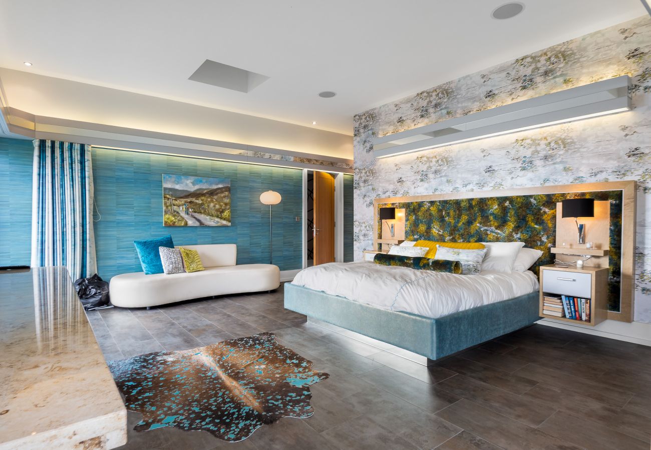 Villa in Clifden - Suaimhneas Villa with Castle and Sea Views 