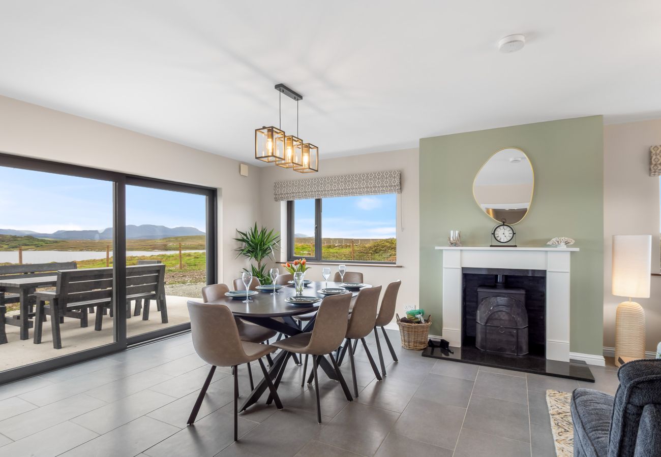 House in Ballyconneely - Lakeview House Ballyconneely