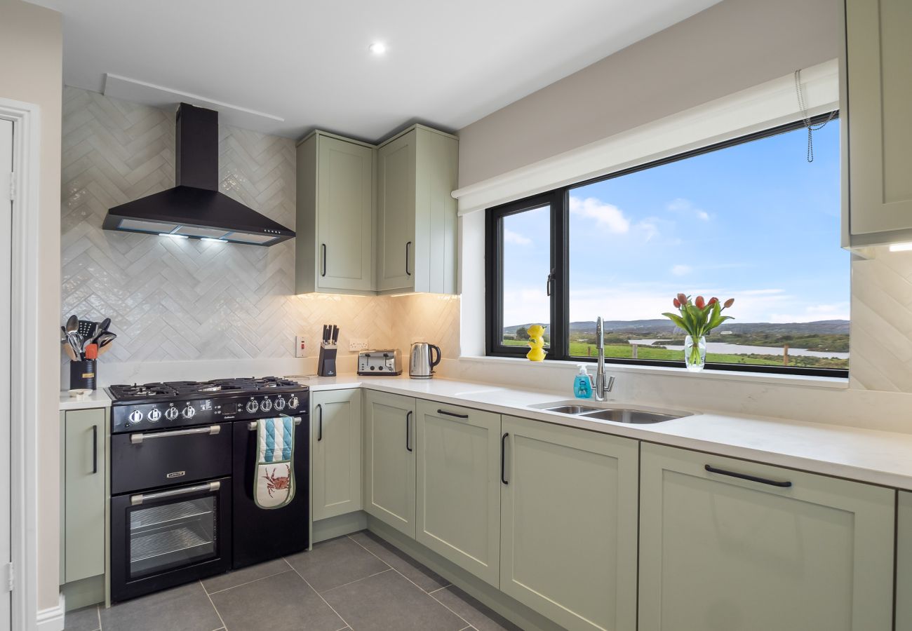 House in Ballyconneely - Lakeview House Ballyconneely