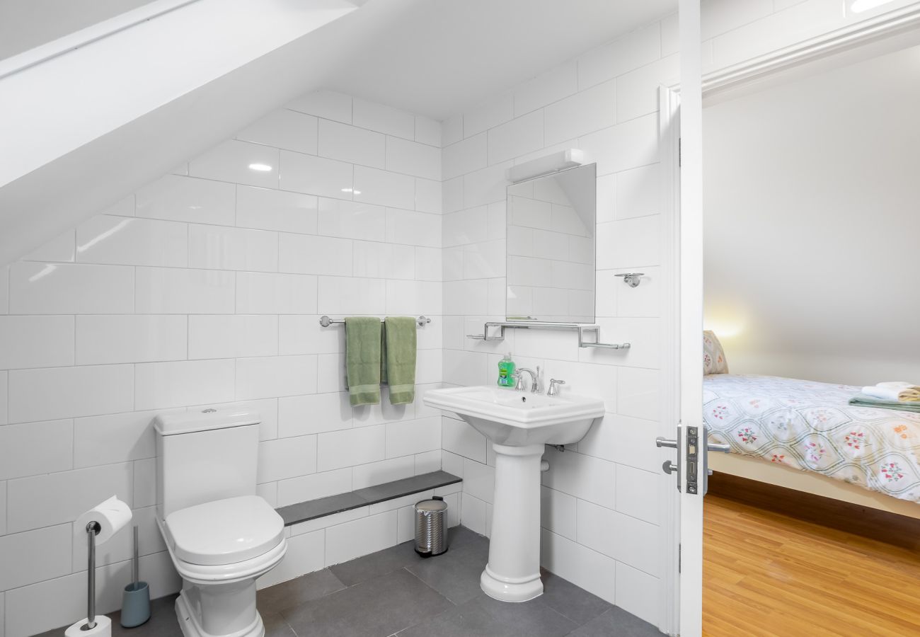 House in Ballyconneely - Lakeview House Ballyconneely