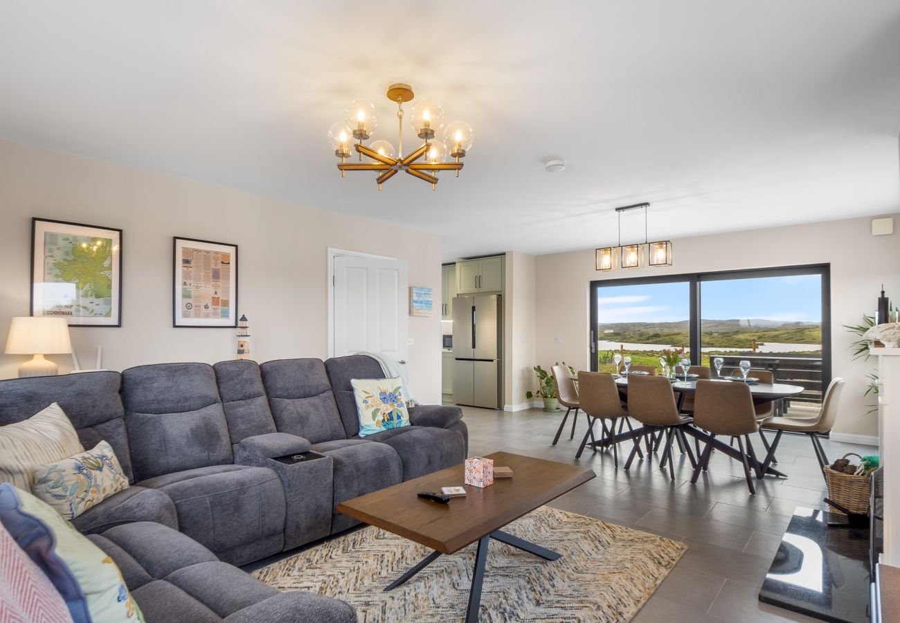 House in Ballyconneely - Lakeview House Ballyconneely