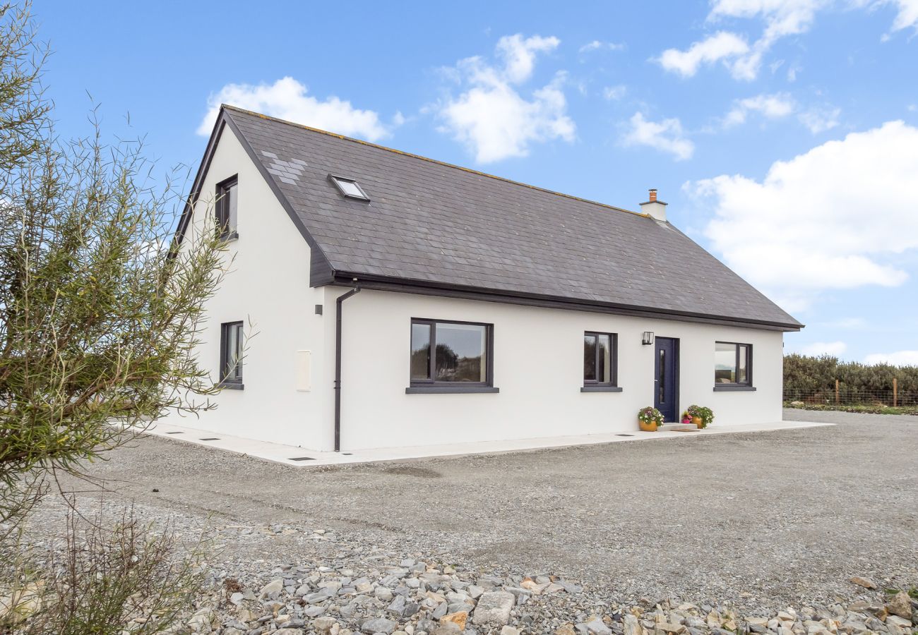 House in Ballyconneely - Lakeview House Ballyconneely