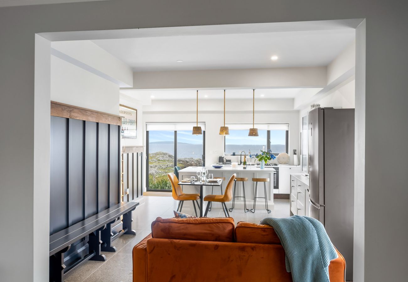 Chalet in Roundstone - Wave Watcher Luxurious Chalet 