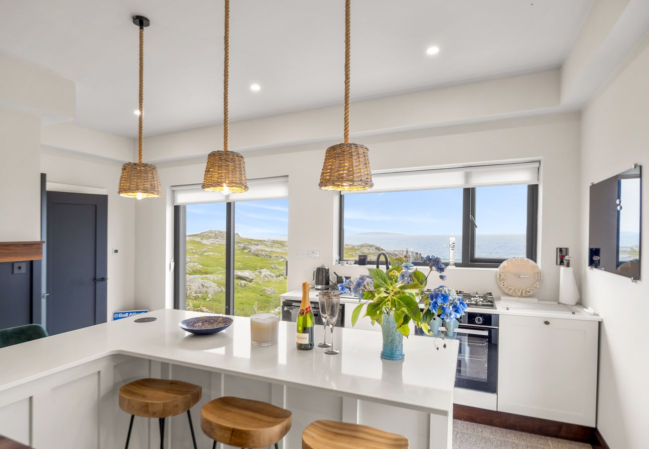 Chalet in Roundstone - Wave Watcher Luxurious Chalet 