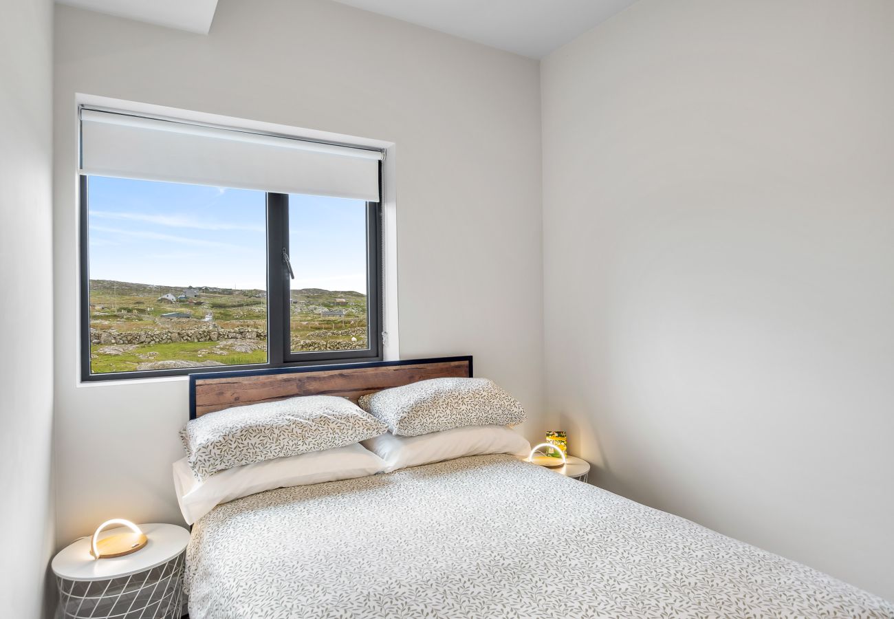 Chalet in Roundstone - Wave Watcher Luxurious Chalet 