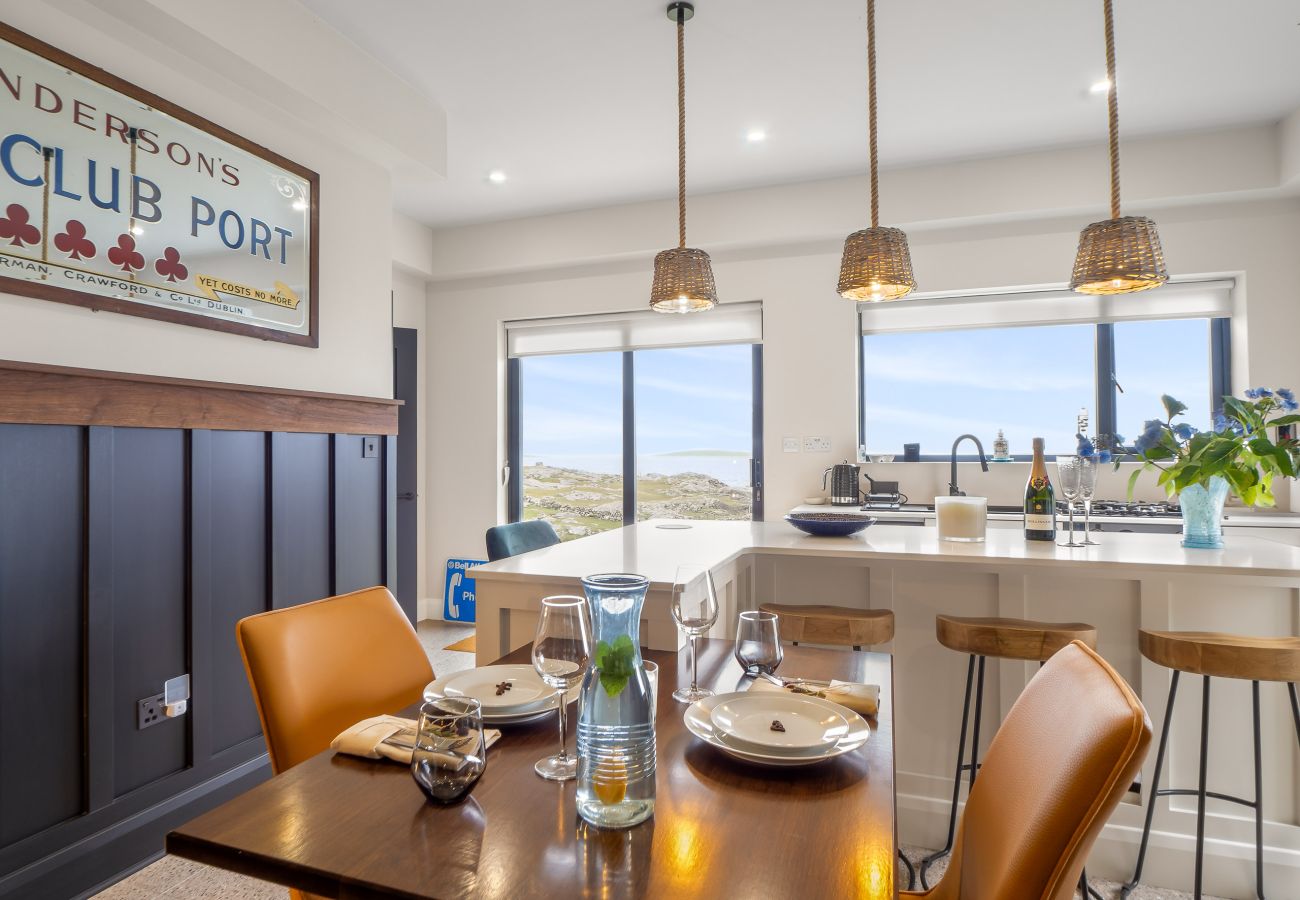 Chalet in Roundstone - Wave Watcher Luxurious Chalet 