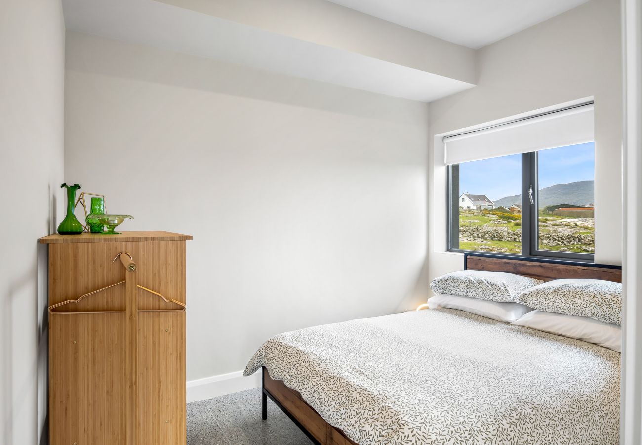 Chalet in Roundstone - Wave Watcher Luxurious Chalet 