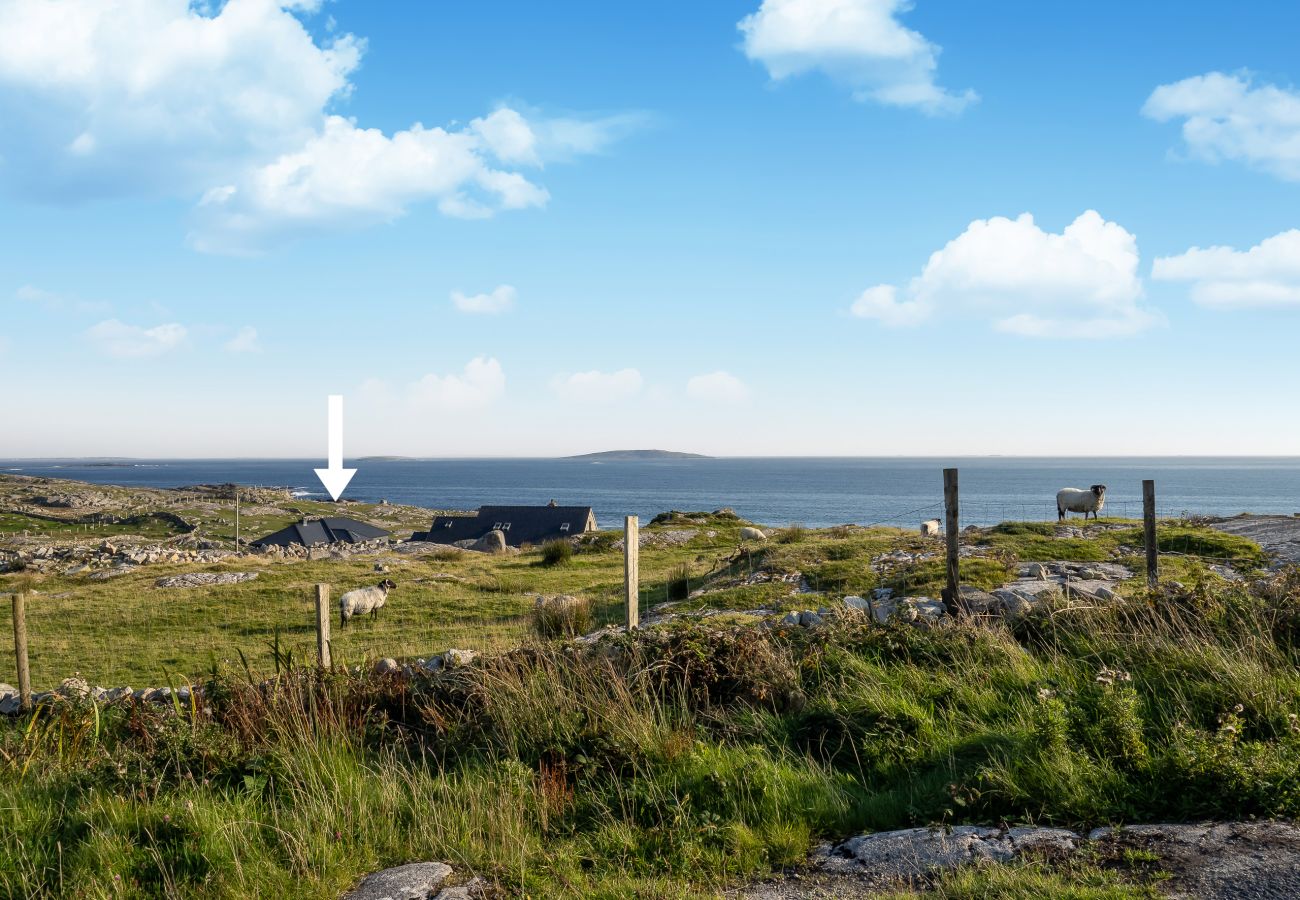 Chalet in Roundstone - Wave Watcher Luxurious Chalet 