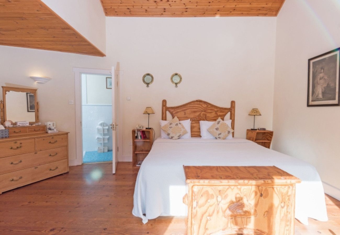 House in Clifden - Dolphin Beach House Close to the sea and town